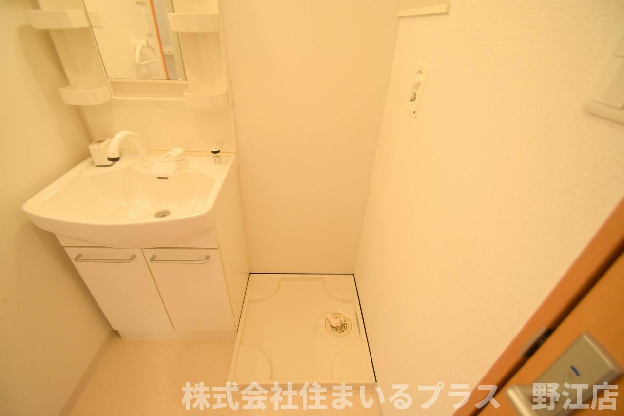 グランピア関目の洗面所