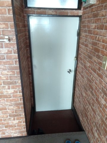 髙橋コーポの玄関