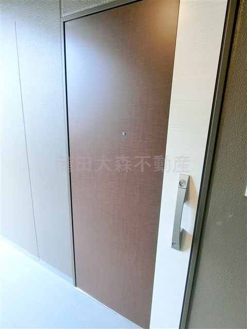 プライマル蒲田の玄関