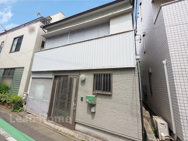 【外観】 | 目黒区駒場1丁目 | 井の頭線「駒場東大前」駅から徒歩約3分の駅近好立地！
渋谷まで2駅でアクセス良好！緑が多く落ち着いた雰囲気のエリアです。