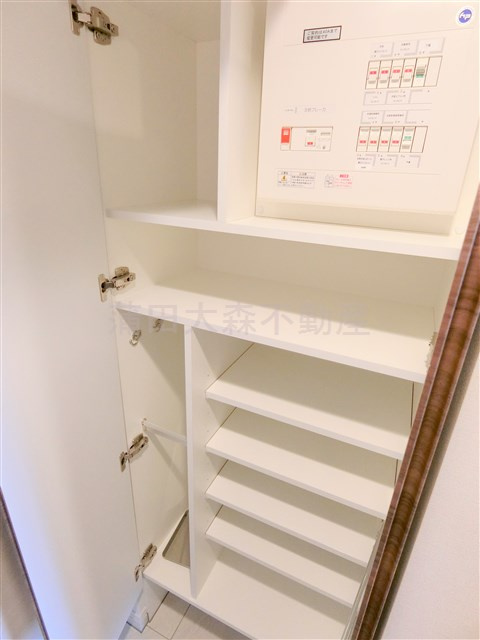 プライマル蒲田の収納|玄関収納　シューズBOX