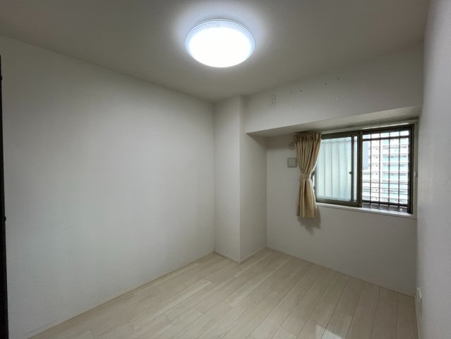 ポレスター野田屋町の居間・リビング