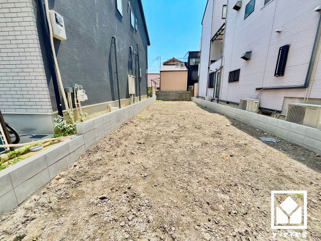 尼崎市立花町２期の外観|「尼崎市立立花南小学校」まで徒歩9分。低学年のお子様の通学にも無理のない距離です。