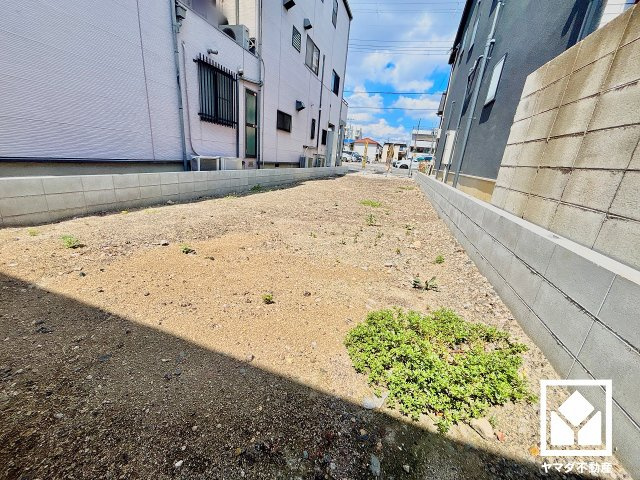 尼崎市立花町２期の外観|全居室に窓がございます。明るい陽光がたっぷり差し込む心地よい生活空間です。