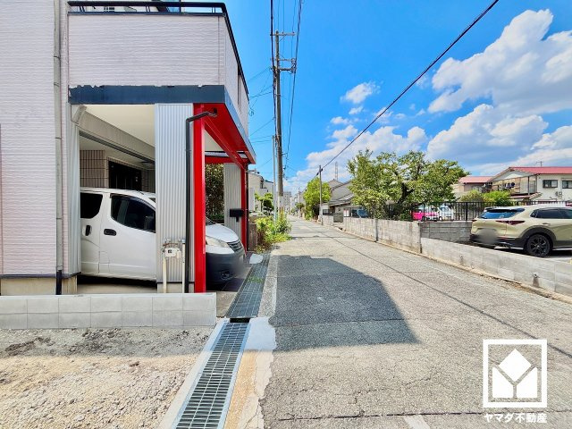 尼崎市立花町２期の前面道路含む現地写真
