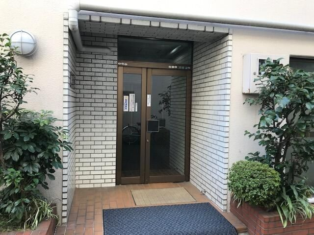 ハイネスイイダのエントランス
