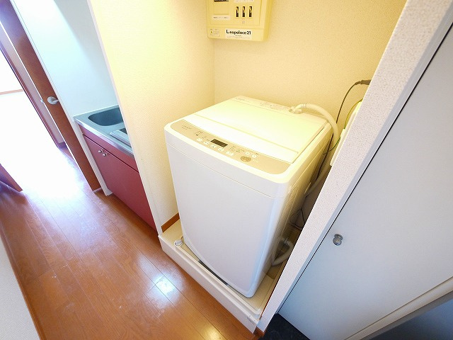 レオパレスハルカの設備|洗濯機置き場