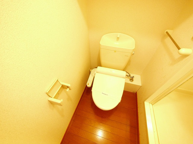 レオパレスハルカのトイレ|シンプルで使いやすいトイレです