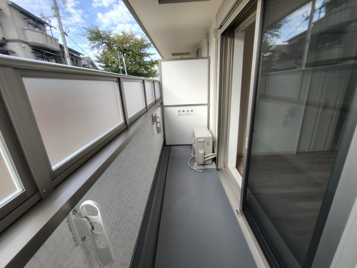 寝屋川市日之出町のハイツのバルコニー