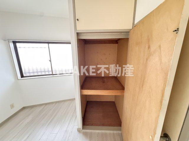 第２すくねハイツの収納|２階のお部屋の写真となります。現況優先。