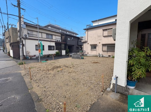 ■大東市泉町　新築一戸建ての外観|周辺は落ち着いた街並みの住宅地！子育てがしやすい住環境です！まだ未完成ですが、現地でしかわからない事もございます。是非一度ご覧ください。