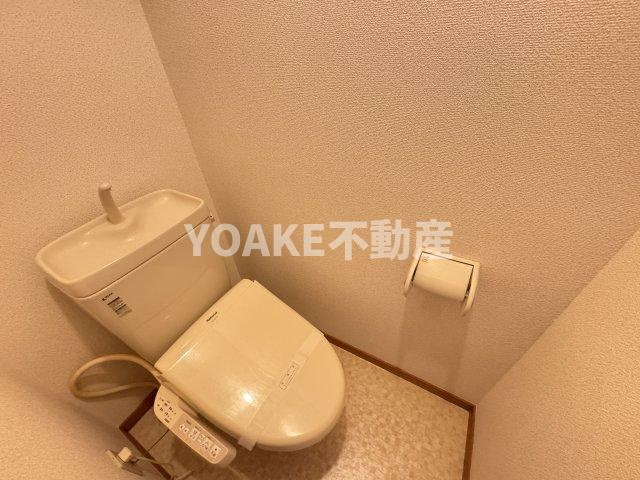 パレットコートのトイレ|別号室の写真となります。現況優先。