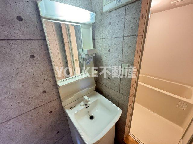 パレットコートの洗面所|別号室の写真となります。現況優先。
