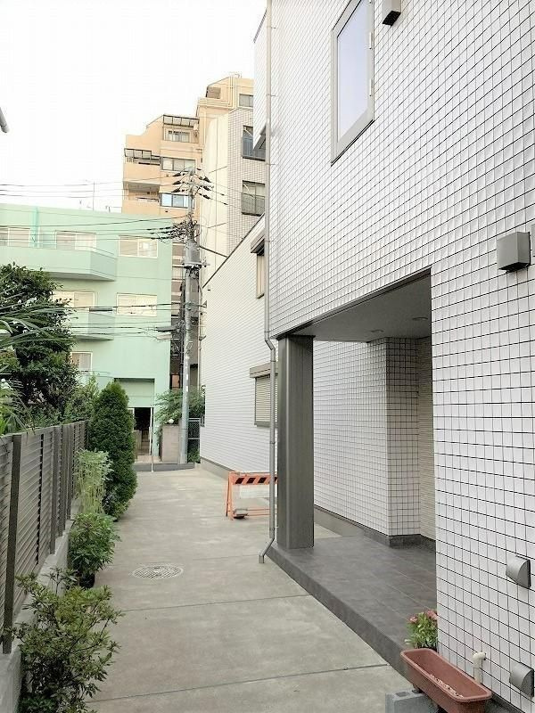 リンコート三軒茶屋のエントランス