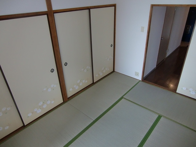 岡山市南区浦安南町の賃貸マンションの和室