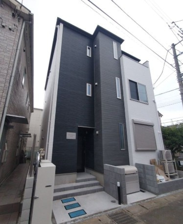 ＷＩＳＥ　ＴＥＲＲＡＣＥ　西大宮の外観