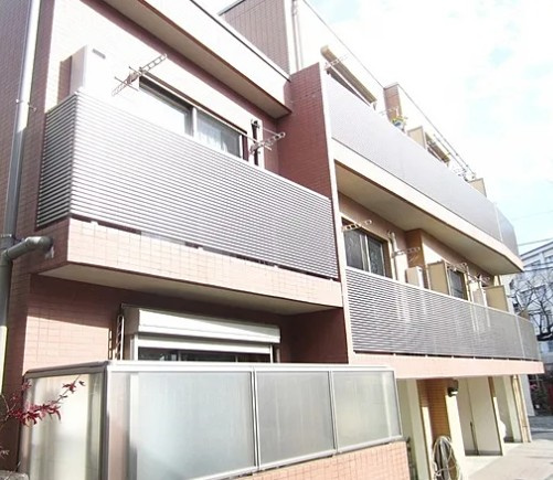 エレガンス8番館（北区上十条）の外観