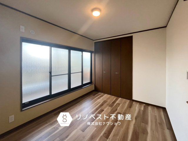 東大阪市鴻池町1丁目の洋室|バルコニーに面しており、非常に明るい空間です！