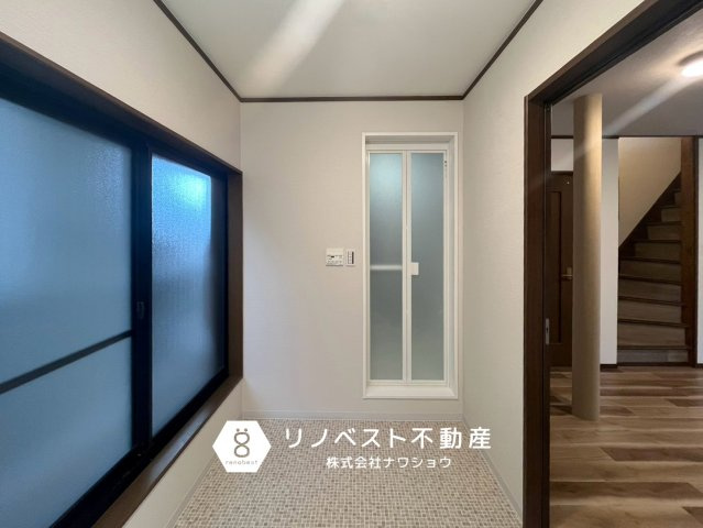 東大阪市鴻池町1丁目の独立洗面台