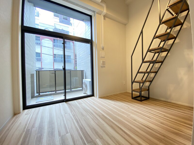 【居間・リビング】ONE ROOF RESIDENCE TAMACHI