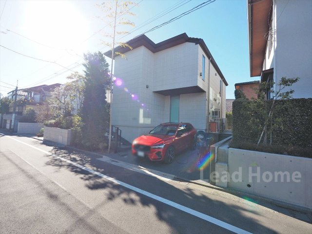 【外観】 | 大田区田園調布4丁目 | 陽当たり良好で開放感にあふれる明るい敷地環境！お部屋の隅々まであたたかな自然光が届き心地よいです♪