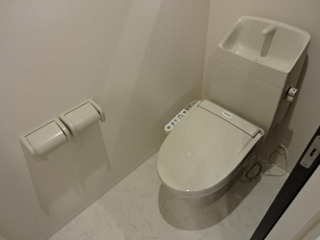 平塚市龍城ケ丘のアパートのトイレ