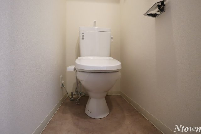 【トイレ】 | プレサンスSAKAEフロント | 落ち着いたトイレです