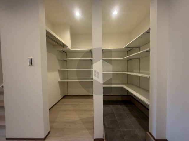 足代北戸建ての収納