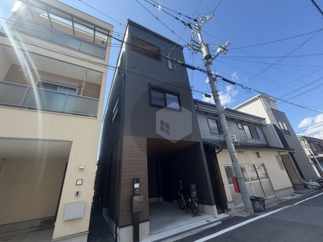 足代北戸建ての外観