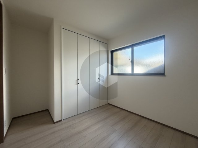 足代北戸建ての洋室