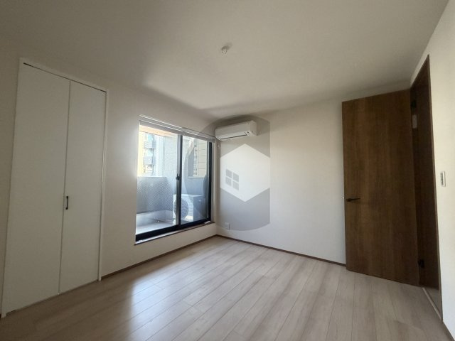 足代北戸建ての洋室