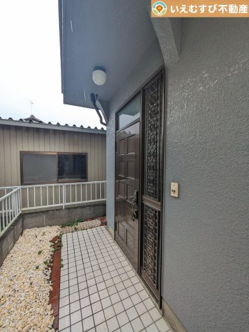 加須市西ノ谷　中古戸建のエントランス