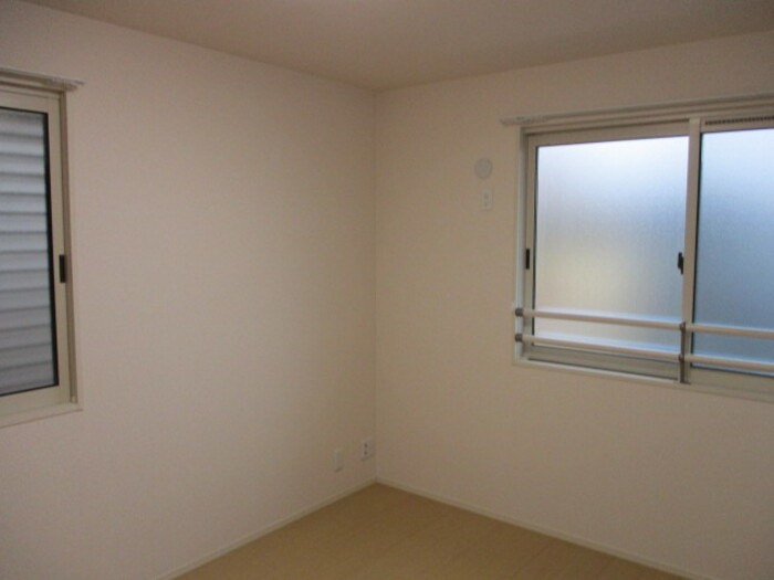 ラフィネス　ソシア　B棟の洋室