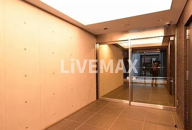 【ロビー】セントラルプレイス新宿御苑前 