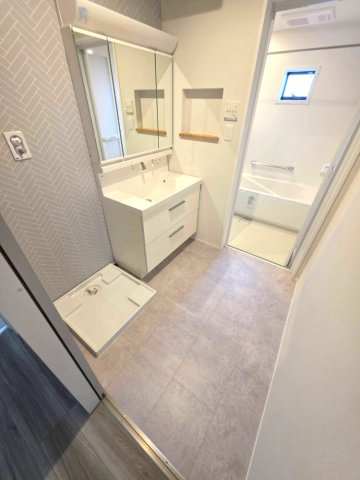 東豊中戸建の独立洗面台