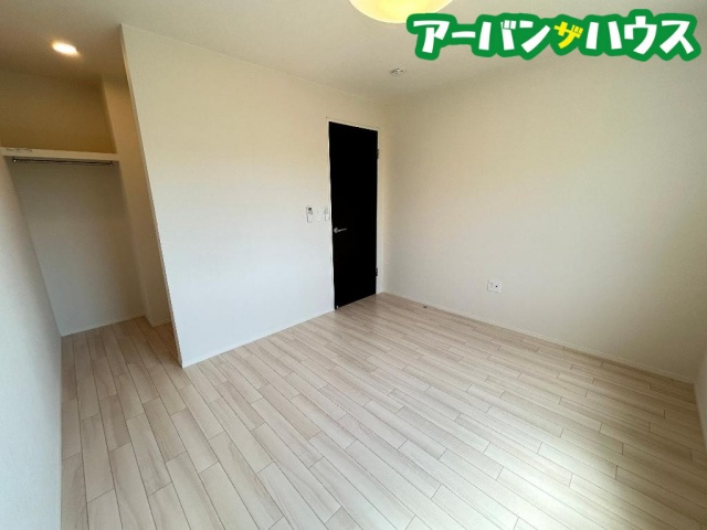 アンソレイユ ロコの洋室
