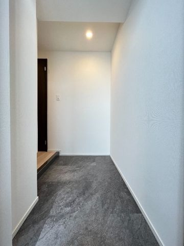 ワンルーフレジデンス台東根岸の玄関