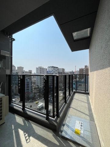 ワンルーフレジデンス台東根岸のバルコニー