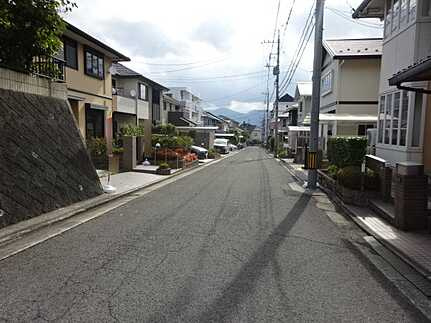 広島市南区仁保南２丁目の前面道路含む現地写真