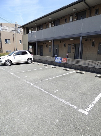 【駐車場】グリーンハイツ新在家