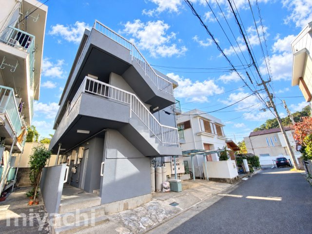 レジデンス城山の外観