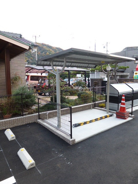サンフラワーＡ棟の駐車場