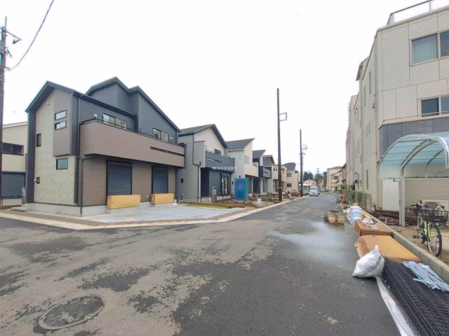 入間郡三芳町大字北永井の新築一戸建のその他|◇三芳スマートICフルインター化◇
新潟・東京方面どちらからでも出入りできるようになり、利用車種が全車種(車長12m以下)まで拡大されました。