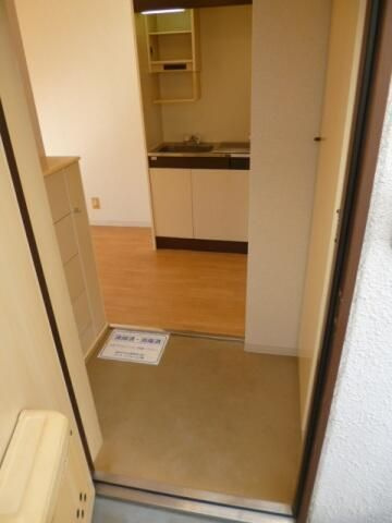 スカイコート向島の玄関