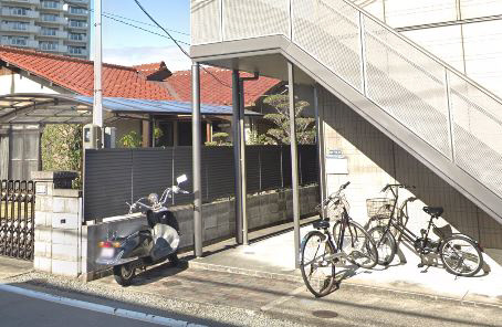 シャーメゾン松屋町のエントランス