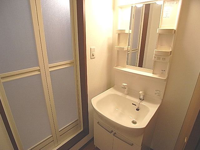 寝屋川市松屋町のハイツの洗面所