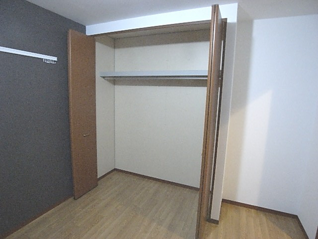 寝屋川市松屋町のハイツの収納