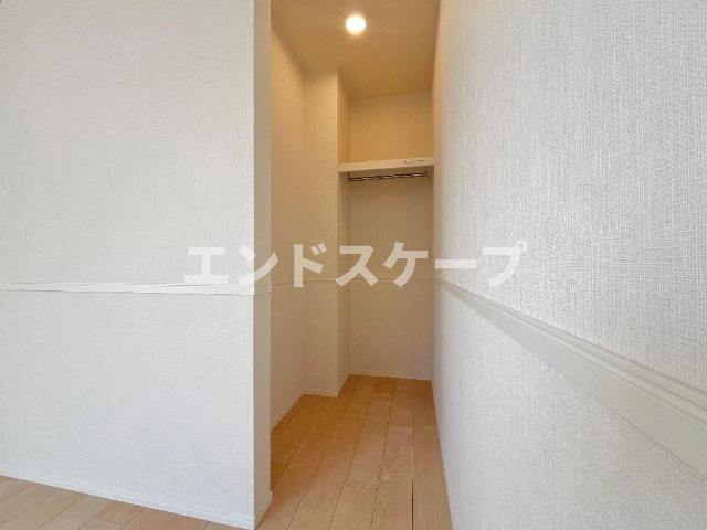 アヴニールの収納|ウォークインクローゼット②（イメージ）
高崎、前橋のお部屋探しはエンドスケープまで！お客様の理想お聞かせ下さい♪