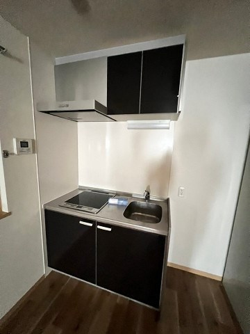 尼崎市次屋１丁目のアパートのキッチン