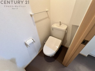 温水洗浄便座付きのトイレです！